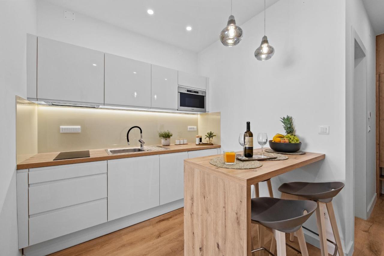 Giardini M Studio Apartments Pula Ngoại thất bức ảnh